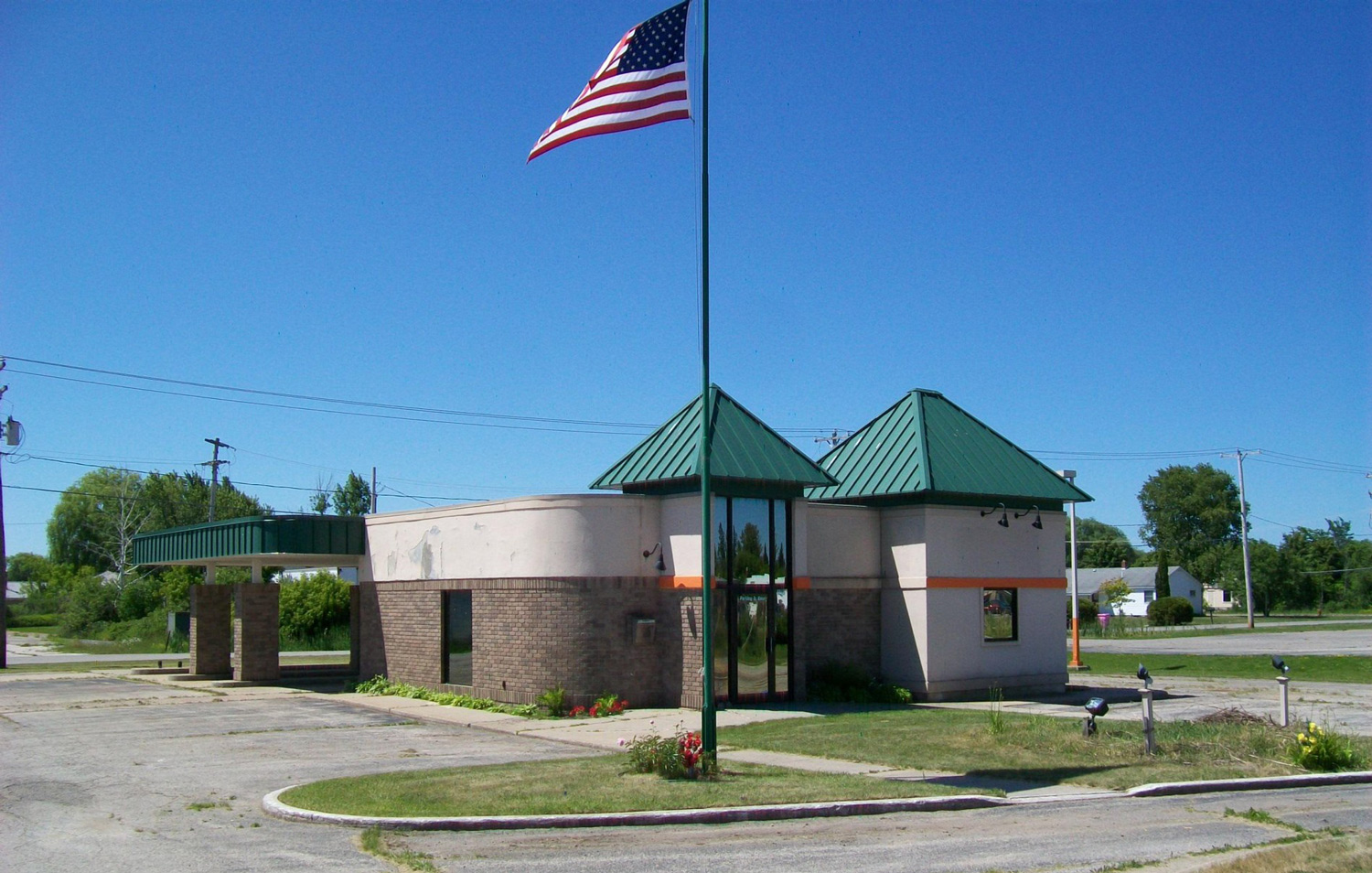 Free Standing Retail Cheboygan MI